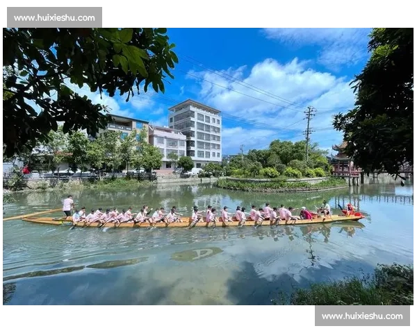 福州龙舟比赛精彩纷呈 传统水上竞技文化绽放新风貌